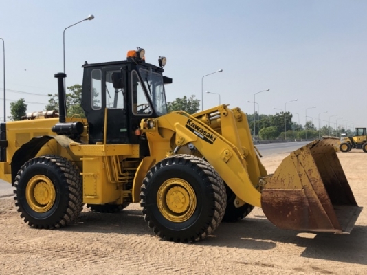 ขายรถตักล้อยาง KAWASAKI KLD80Z (เทียบเท่า WA350) นำเข้าเองจากญี่ปุ่น สภาพสวยพร้อมใช้ มีVDOการทำงานครับ ขายรถตักล้อยาง KAWASAKI KLD80Z (เทียบเท่า WA350) นำเข้าเองจากญี่ปุ่น สภาพสวยพร้อมใช้ มีVDOการทำงานครับ