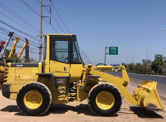 ขายรถตักล้อยาง KOMATSU WA100-3 นำเข้าเองจากญี่ปุ่น สภาพสวยพร้อมใช้ มีVDOการทำงานครับ ขายรถตักล้อยาง KOMATSU WA100-3 นำเข้าเองจากญี่ปุ่น สภาพสวยพร้อมใช้ มีVDOการทำงานครับ