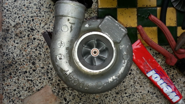 ขาย เทอร์โบ td04h แม็คโคร เก่า ญี่ปุ่น ถอด ล้าง ทำความสะอาดแล้ว 9,500