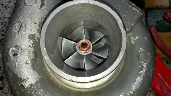 ขาย เทอร์โบ td04h แม็คโคร เก่า ญี่ปุ่น ถอด ล้าง ทำความสะอาดแล้ว 9,500