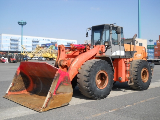 ขายรถตักล้อยาง HITACHI LX230-7 (TCM L40) นำเข้าเองจากญี่ปุ่น สภาพสวยพร้อมใช้ ถึงเร็วๆนี้ครับ