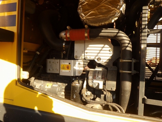 ขายรถตักล้อยาง KOMATSU WA200-6 ปี 2013 นำเข้าเองจากญี่ปุ่น สภาพสวยพร้อมใช้ ถึงเร็วๆนี้ครับ