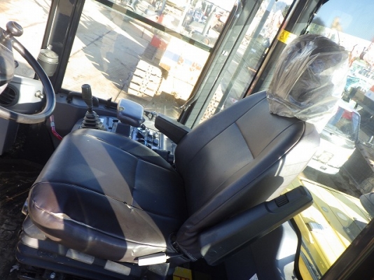 ขายรถตักล้อยาง KOMATSU WA200-6 ปี 2013 นำเข้าเองจากญี่ปุ่น สภาพสวยพร้อมใช้ ถึงเร็วๆนี้ครับ