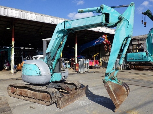 ขายรถขุด KOBELCO SK50UR-2 นำเข้าเองจากญี่ปุ่น สภาพสวยพร้อมใช้ ถึงเร็วๆนี้ครับ