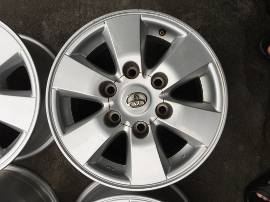 ล้อโตโยต้า ขอบ15+น๊อตเดิม ชุด4วง4500บ.ล้อไม่เบียดบิ่น สีเดิมสวยงามมากๆ สนใจโทร0879050181.ส่งได้ทั่วไทยครับ