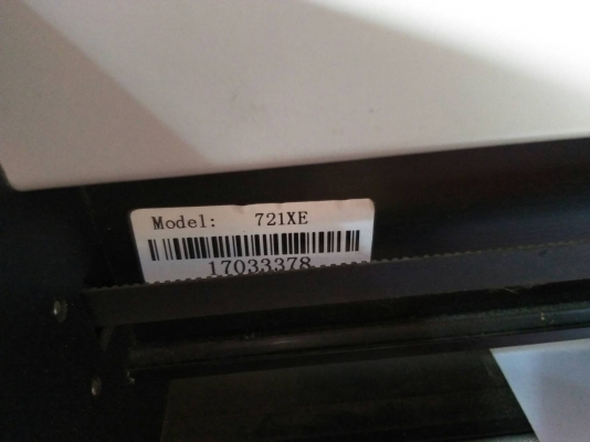 เครื่องตัดสติกเกอร์ ขนาด 63 cm. เครื่องตัดสติกเกอร์ ขนาด 63 cm.