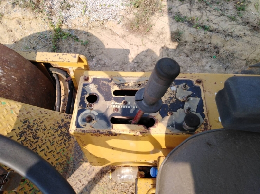 ขายรถบด CAT CS563 สภาพพร้อมไช้เอกสารทะเบียน