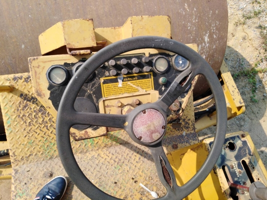 ขายรถบด CAT CS563 สภาพพร้อมไช้เอกสารทะเบียน