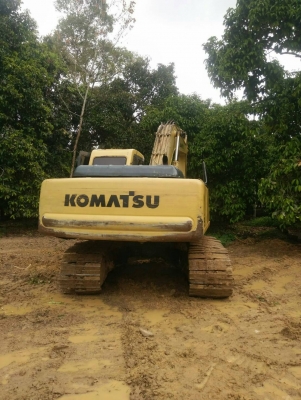 ขายรถแบคโฮ KOMATSU PC200-6 ระบบไฟเต็ม ไม่มีเอกสาร มีระบบหัวกระแทก ราคา 700000