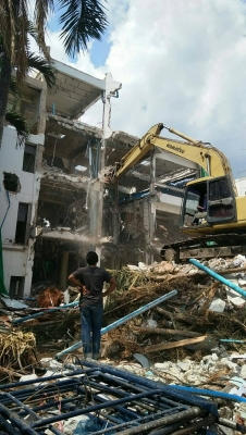 ขายรถแบคโฮ KOMATSU PC200-6 ระบบไฟเต็ม ไม่มีเอกสาร มีระบบหัวกระแทก ราคา 700000
