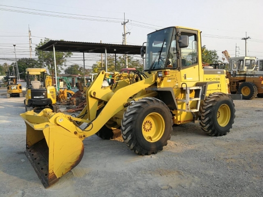 ขาย รถตักล้อยาง KOMATSU WA100-3 เครื่อง 6สูบ นำเข้าจากญี่ปุ่น โทร.090-986-2521 อ๊อบ