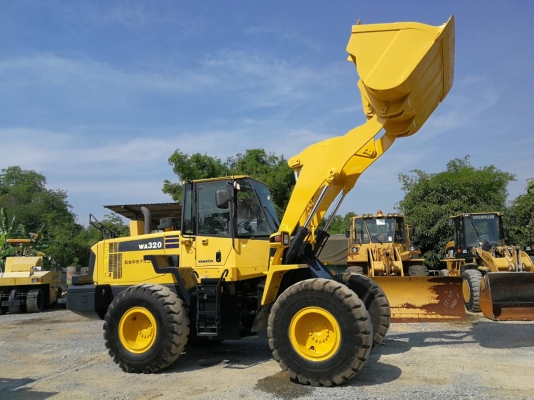 โปรโมชั่นครบรอบ 5ปี ขายถูก KOMATSU WA320-6 สภาพสวย นำเข้าจากญี่ปุ่น โทร.090-986-2521 อ๊อบ
