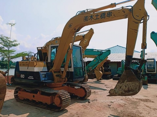ขายจ้า.KOMATSU PC60-6 เก่านอกแท้  สภาพสวย ใช้งานมาน้อย ลองระบบกันได้ทุกวัน โทร 089-3818694 จ๊อย