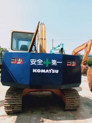 ขายจ้า.KOMATSU PC60-6 เก่านอกแท้  สภาพสวย ใช้งานมาน้อย ลองระบบกันได้ทุกวัน โทร 089-3818694 จ๊อย