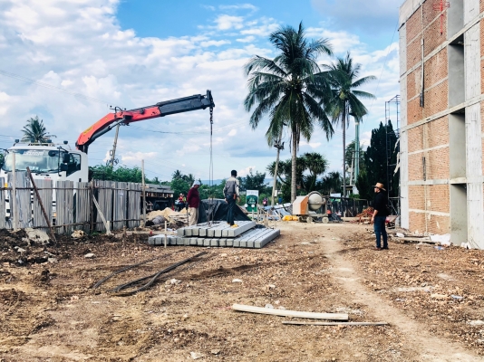 โคราชรถเฮียบ รับย้ายสิ่งของ เครื่องจักรกล 085-7666984