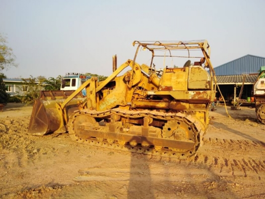 KOMATSU D60S-6