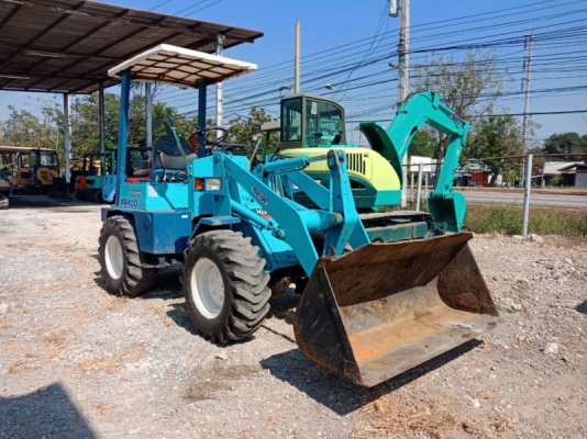 ขาย รถตัก ครึ่งคิว KUBOTA RA400 นำเข้าจากญี่ปุ่น โทร.090-986-2521 อ๊อบ