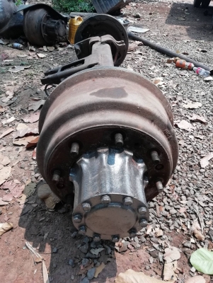 เพลาเหลี่ยม3H. เพลาเสริมล้อหลัง ถอดลงจากสิบล้อสามH  เพลาเดี่ยว