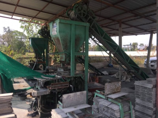 เครื่องอัดอิฐบล็อก