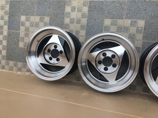 ล้อขอบ15กว้าง8นิ้ว ออฟเซต-5 ทำสีมาใหม่ 0850005579 ส่งได้ทั่วไทย ล้อขอบ15กว้าง8นิ้ว ออฟเซต-5 ทำสีมาใหม่ 0850005579 ส่งได้ทั่วไทย