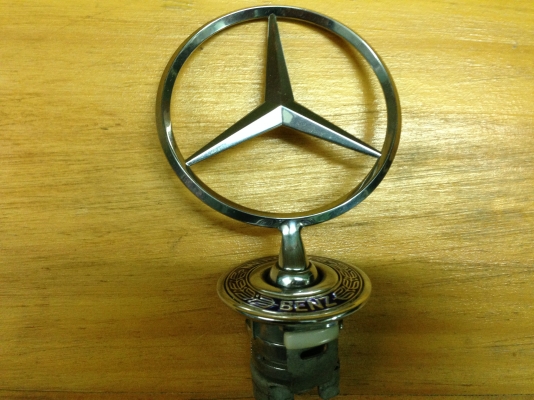 โลโก้เบนซ์ ดาวลอย ฝากระโปรง w210 ตากลม