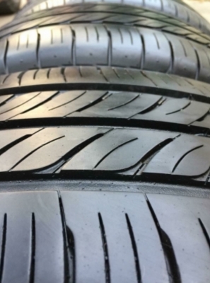 ยาง​ Dunlop​ 205 55 16 กลางปี18 ดอกเต็ม ไม่มี​ปะ​ ใช้ยาว ราคา​ไม่​แพง​