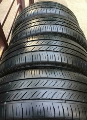 ยาง​ Dunlop​ 205 55 16 กลางปี18 ดอกเต็ม ไม่มี​ปะ​ ใช้ยาว ราคา​ไม่​แพง​