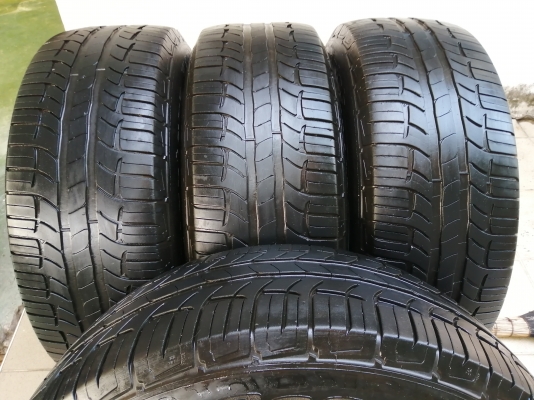 ยาง​ BF Goodrich​ 265​ 65 17 ปี18 ดอกเต็ม ไม่มี​ปะ​ เนื้อนิ่มๆ ใช้ยาว ราคาไม่​แพง​