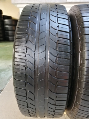 ยาง​ BF Goodrich​ 265​ 65 17 ปี18 ดอกเต็ม ไม่มี​ปะ​ เนื้อนิ่มๆ ใช้ยาว ราคาไม่​แพง​
