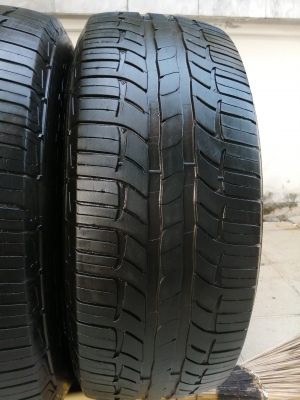 ยาง​ BF Goodrich​ 265​ 65 17 ปี18 ดอกเต็ม ไม่มี​ปะ​ เนื้อนิ่มๆ ใช้ยาว ราคาไม่​แพง​