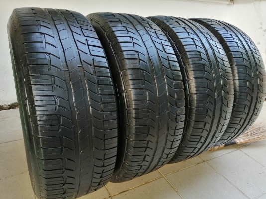 ยาง​ BF Goodrich​ 265​ 65 17 ปี18 ดอกเต็ม ไม่มี​ปะ​ เนื้อนิ่มๆ ใช้ยาว ราคาไม่​แพง​