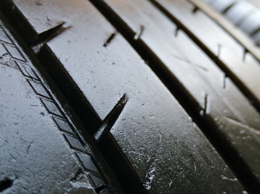 ยาง​ Goodyear​ 265​ 65 17 ปี18 ดอกเต็ม ​ใช้ยาว ราคาไม่​แพง​