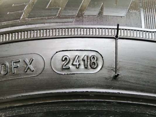 ยาง​ Michelin​ XCD2 205 70 15 กลางปี18 ดอกเต็ม ​ไม่มี​ปะ​ เนื้อ​นิ่ม​ๆ​ ใช้ยาว ราคาไม่​แพง​