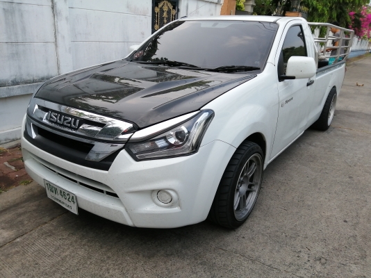 ยาง​ Michelin​ XCD2 205 70 15 กลางปี18 ดอกเต็ม ​ไม่มี​ปะ​ เนื้อ​นิ่ม​ๆ​ ใช้ยาว ราคาไม่​แพง​