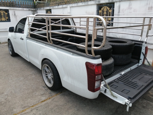 ยาง​ Michelin​ XCD2 205 70 15 กลางปี18 ดอกเต็ม ​ไม่มี​ปะ​ เนื้อ​นิ่ม​ๆ​ ใช้ยาว ราคาไม่​แพง​