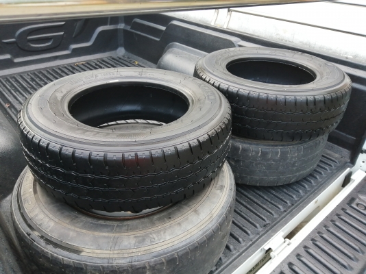 ยาง​ Michelin​ XCD2 205 70 15 กลางปี18 ดอกเต็ม ​ไม่มี​ปะ​ เนื้อ​นิ่ม​ๆ​ ใช้ยาว ราคาไม่​แพง​