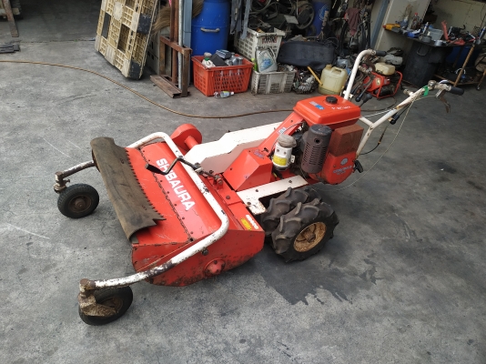 รถตัดหญ้าแบบเดินตาม ใบตัว Y นำเข้าจากญี่ปุ่น รถตัดหญ้าแบบเดินตาม ใบตัว Y นำเข้าจากญี่ปุ่น