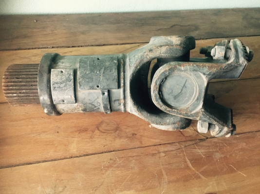 Volvo fm13 ยอยเพลากลาง volvo สนใจ 081 447 6569