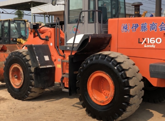 ขายรถตักล้อยาง HITACHI LX160-7 (TCM L32-3) นำเข้าเองจากญี่ปุ่น สภาพสวยพร้อมใช้ มีVDOการทำงานครับ ขายรถตักล้อยาง HITACHI LX160-7 (TCM L32-3) นำเข้าเองจากญี่ปุ่น สภาพสวยพร้อมใช้ มีVDOการทำงานครับ