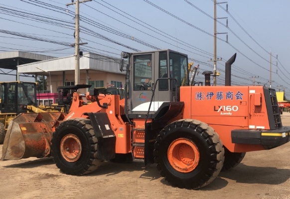 ขายรถตักล้อยาง HITACHI LX160-7 (TCM L32-3) นำเข้าเองจากญี่ปุ่น สภาพสวยพร้อมใช้ มีVDOการทำงานครับ ขายรถตักล้อยาง HITACHI LX160-7 (TCM L32-3) นำเข้าเองจากญี่ปุ่น สภาพสวยพร้อมใช้ มีVDOการทำงานครับ
