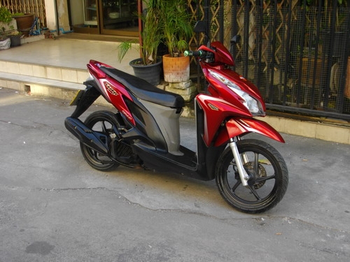 ขาย Honda Click 125i หัวฉีด ตัวท๊อป ล้อแม็ก คอมบายเบรค สวยเท่ห์ เครื่องเยี่ยม ขับดีมาก ราคา 23500 บา