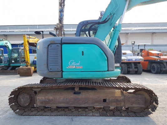 KOBELCO SK135SR-1ES#YY04 จากญี่ปุ่น ปี2006 รถถึงไทยแล้วครับ 092-929-9942 ธีรเทพครับ