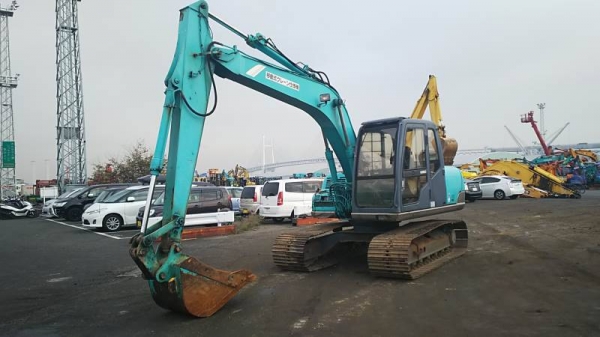 มาใหม่ครับ รถแบคโฮ KOBELCO SK100-3 MARK-V SUPER จอล่าง นำเข้าจากญี่ปุ่น โทร.090-986-2521 อ๊อบ