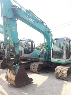 ขายจ้า..KOBELCO SK135SR-1E YY03 เก่านอกแท้  ปี 2006 เดืมๆๆ6,xxxชั่วโมง โทร 089-3818694 จ๊อย