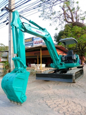 KOMATSU 40-7 ขนาดPC-40 <มีVDOให้ชม>รถเก่านอกมีเอกสารอินวอย☎️ติดต่อ 085-5632278 <ราคาต่อรองได้>