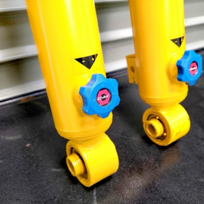 ขายโช้ค คู่หน้าProfender ปรับ4ระดับ รถเดิม-ยก2นิ้ว สภาพของใหม่ ขายโช้ค คู่หน้าProfender ปรับ4ระดับ รถเดิม-ยก2นิ้ว สภาพของใหม่