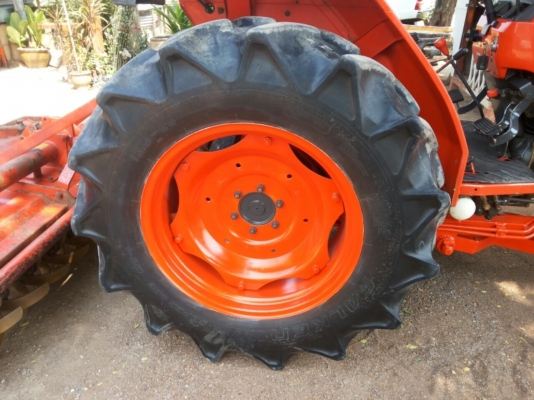 ปัญญาแทรคเตอร์มาแล้ว...จัดมาให้ครับ คูโบต้า L4508 พร้อมใบมีด โรตาลี่ ตราช้างทั้งหมดคับ จัดไป อ.ปางศิลาทองขอบคุณครับ