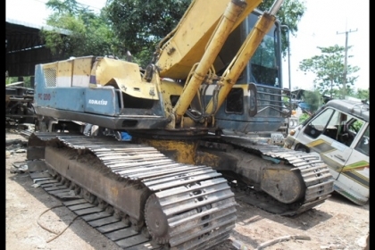 แมคโคร PC 200 รุ่น 3 สภาพสวยๆ