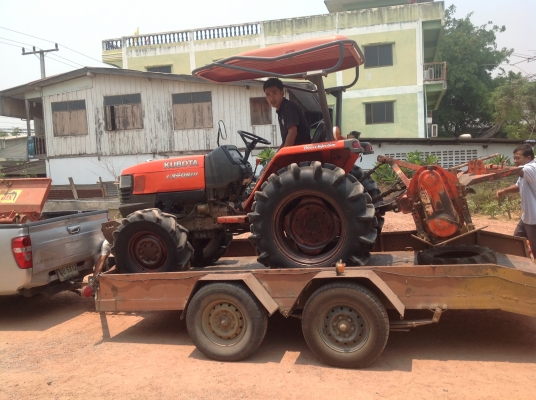 ปัญญาแทรคเตอร์มาแล้ว...จัดมาให้ครับ คูโบต้า L3408 DI พร้อมโรตาลี่ จัดไปเพชรบูรณ์คับ