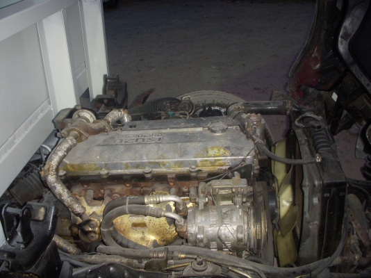 4ล้อ ISUZU NKR / 135HPทะเบียนไม่ติดเวลา 4ล้อ ISUZU NKR / 135HPทะเบียนไม่ติดเวลา